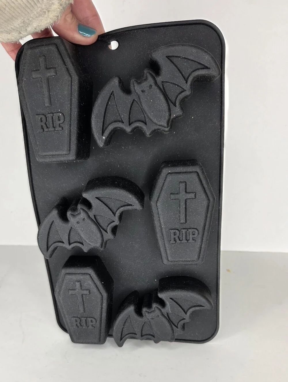 Ghoulish Black Silicone Halloween Bat And Coffin Tombstone Candy Baking Molds